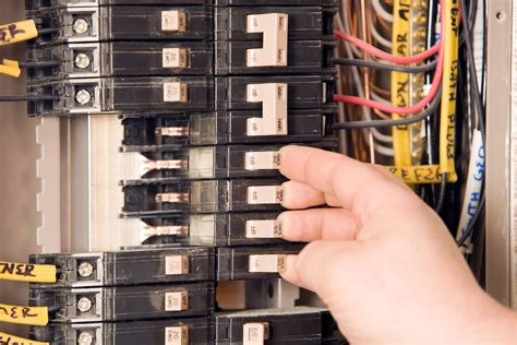 how to split a circuit breaker